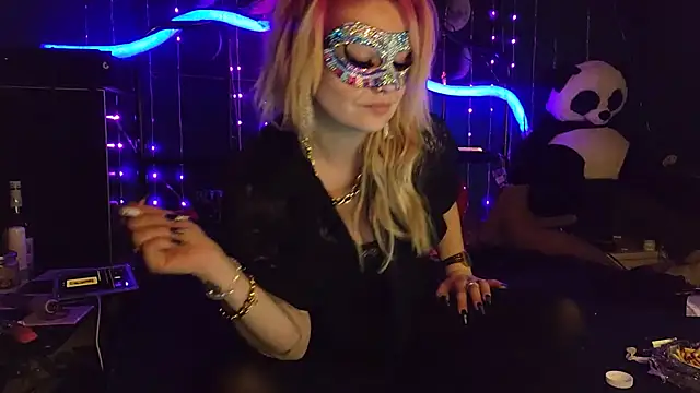 Snapshot of anonymouszN chatting on 22, 10, 2025 anonymouszN online show from 22, 10, 2025