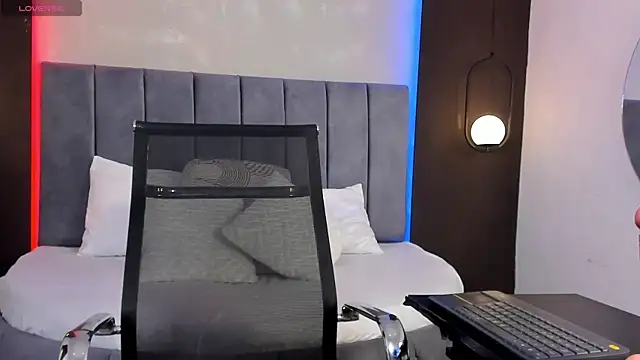 Snapshot of bella_gibson chatting on 16, 2, 2025 bella gibson online show from 16, 2, 2025