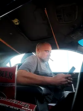 Snapshot of DatingProfile_USA_43_str8 chatting on 29, 11, 2025 DatingProfile USA 43 str8 online show from 29, 11, 2025