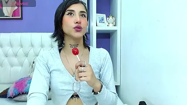 aliss-diaz online show from 17, 2, 2025
