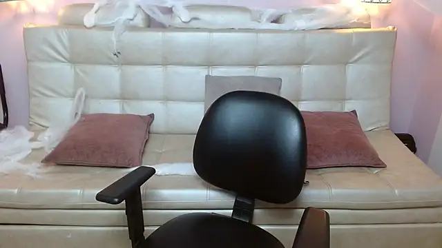 Snapshot of nato_evans chatting on 19, 10, 2025 nato evans online show from 19, 10, 2025