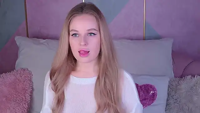 BeatriceEsmont online show from 9, 2, 2025