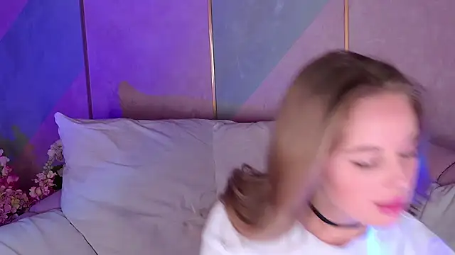 BeatriceEsmont online show from 15, 3, 2025