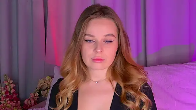 BeatriceEsmont online show from 17, 9, 2025