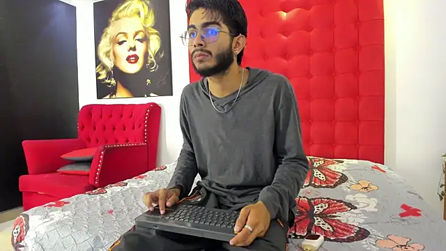 Snapshot of orion_perla chatting on 11, 3, 2025 orion perla online show from 11, 3, 2025