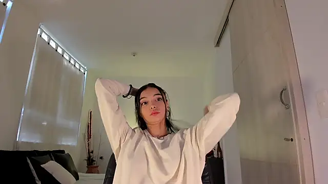 AnabelWolf online show from 25, 1, 2025