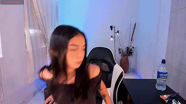 AnabelWolf online show from 11, 9, 2025