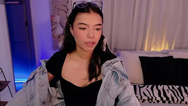 Snapshot of AnabelWolf chatting on 6, 6, 2026 AnabelWolf online show from 6, 6, 2026