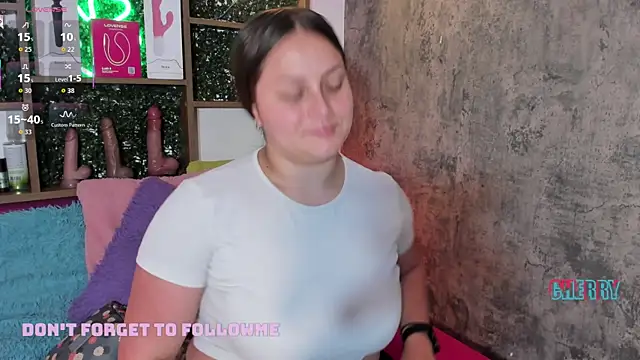 Snapshot of cherry_coper chatting on 13, 11, 2025 cherry coper online show from 13, 11, 2025