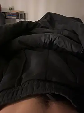 Snapshot of alixbg33 chatting on 8, 12, 2024 alixbg33 online show from 8, 12, 2024