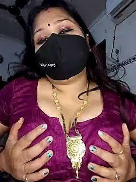 Snapshot of Mayuri77 chatting on 4, 1, 2025 Mayuri77 online show from 4, 1, 2025