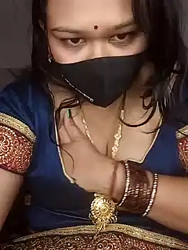 Snapshot of Mayuri77 chatting on 8, 1, 2025 Mayuri77 online show from 8, 1, 2025