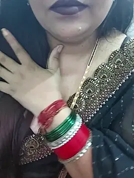 Snapshot of Mayuri77 chatting on 6, 10, 2025 Mayuri77 online show from 6, 10, 2025