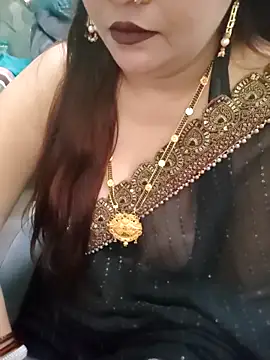 Snapshot of Mayuri77 chatting on 30, 10, 2025 Mayuri77 online show from 30, 10, 2025