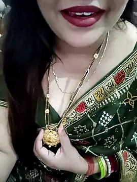 Snapshot of Mayuri77 chatting on 18, 11, 2025 Mayuri77 online show from 18, 11, 2025