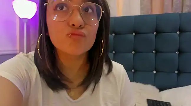 Pandoracherry online show from 10, 3, 2025