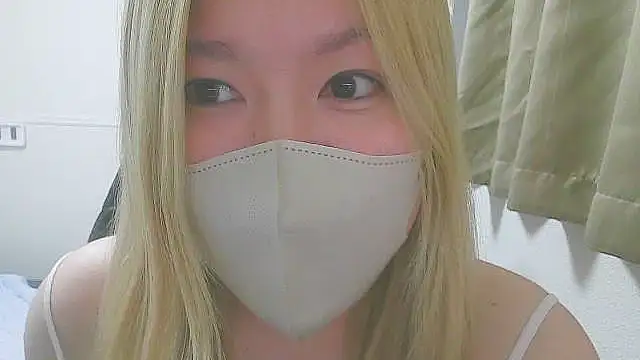 Snapshot of Remi_official chatting on 20, 10, 2025 Remi official online show from 20, 10, 2025