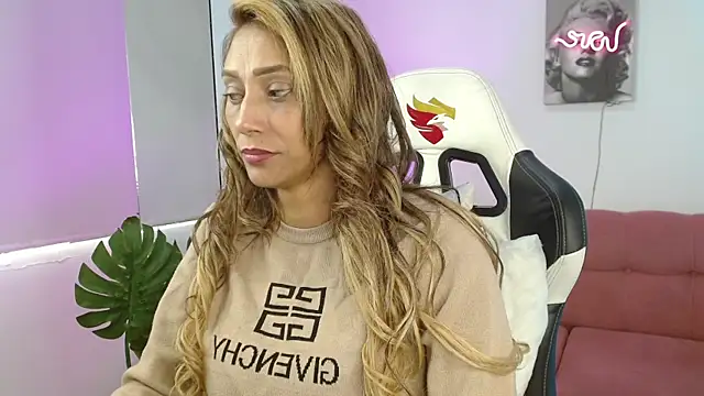 Snapshot of salome_drasin chatting on 31, 7, 2026 salome drasin online show from 31, 7, 2026