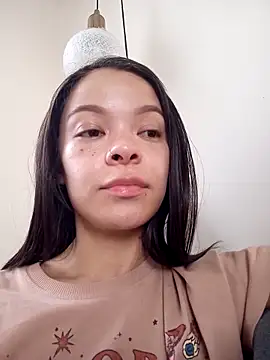 Snapshot of sofiaVelez01 chatting on 15, 12, 2024 sofiaVelez01 online show from 15, 12, 2024