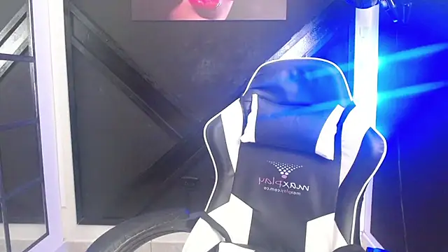 Snapshot of ashleylove_prg chatting on 18, 1, 2025 ashleylove prg online show from 18, 1, 2025