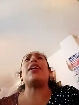 Snapshot of yaz_guzman chatting on 7, 12, 2024 yaz guzman online show from 7, 12, 2024