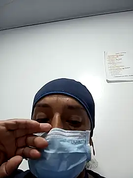 Snapshot of yaz_guzman chatting on 8, 12, 2024 yaz guzman online show from 8, 12, 2024