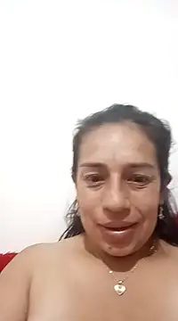 Snapshot of yaz_guzman chatting on 7, 1, 2025 yaz guzman online show from 7, 1, 2025