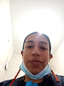 Snapshot of yaz_guzman chatting on 12, 1, 2025 yaz guzman online show from 12, 1, 2025