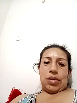 Snapshot of yaz_guzman chatting on 1, 2, 2025 yaz guzman online show from 1, 2, 2025