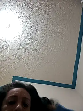 Snapshot of yaz_guzman chatting on 13, 2, 2025 yaz guzman online show from 13, 2, 2025