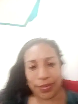 Snapshot of yaz_guzman chatting on 13, 2, 2025 yaz guzman online show from 13, 2, 2025