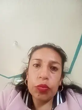 Snapshot of yaz_guzman chatting on 15, 9, 2025 yaz guzman online show from 15, 9, 2025