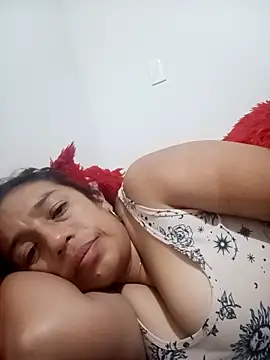 Snapshot of yaz_guzman chatting on 11, 10, 2025 yaz guzman online show from 11, 10, 2025