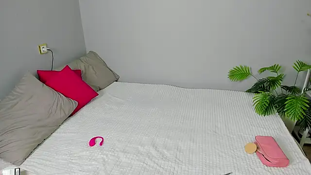 Sofia rum online show from 12, 2, 2025