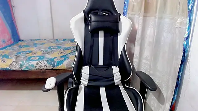 danilo302209 online show from 4, 2, 2025