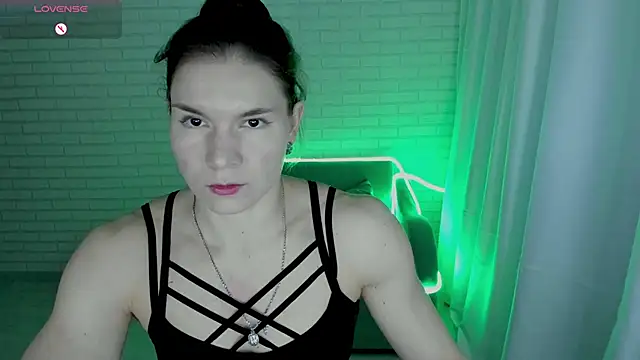 Snapshot of Lisa_Ray chatting on 24, 2, 2025 Lisa Ray online show from 24, 2, 2025