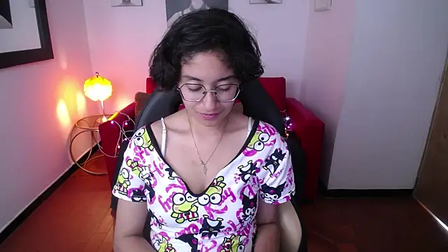 Snapshot of Lili_Gomez_ chatting on 15, 2, 2025 Lili Gomez online show from 15, 2, 2025