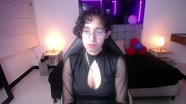 Snapshot of Lili_Gomez_ chatting on 3, 3, 2025 Lili Gomez online show from 3, 3, 2025
