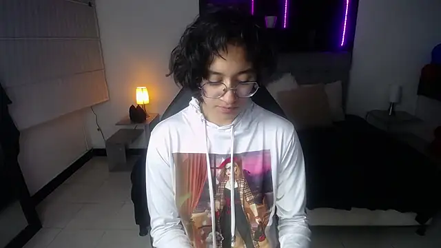 Snapshot of Lili_Gomez_ chatting on 14, 3, 2025 Lili Gomez online show from 14, 3, 2025