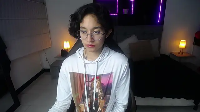 Snapshot of Lili_Gomez_ chatting on 14, 3, 2025 Lili Gomez online show from 14, 3, 2025