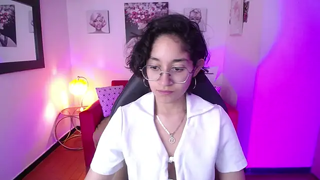Snapshot of Lili_Gomez_ chatting on 22, 3, 2025 Lili Gomez online show from 22, 3, 2025