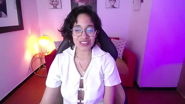 Snapshot of Lili_Gomez_ chatting on 22, 3, 2025 Lili Gomez online show from 22, 3, 2025