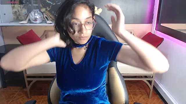 Snapshot of Lili_Gomez_ chatting on 10, 9, 2025 Lili Gomez online show from 10, 9, 2025
