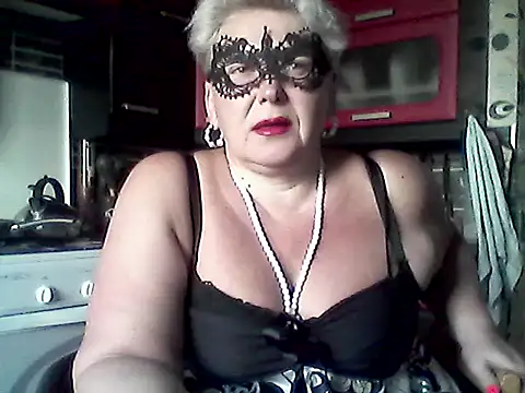 Snapshot of Lisa_Suzie chatting on 12, 5, 2026 Lisa Suzie online show from 12, 5, 2026