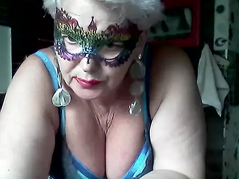 Snapshot of Lisa_Suzie chatting on 3, 6, 2026 Lisa Suzie online show from 3, 6, 2026