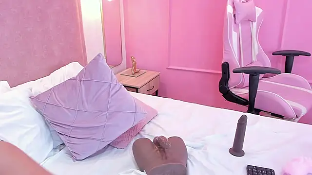 sophiawhite   online show from 14, 1, 2025