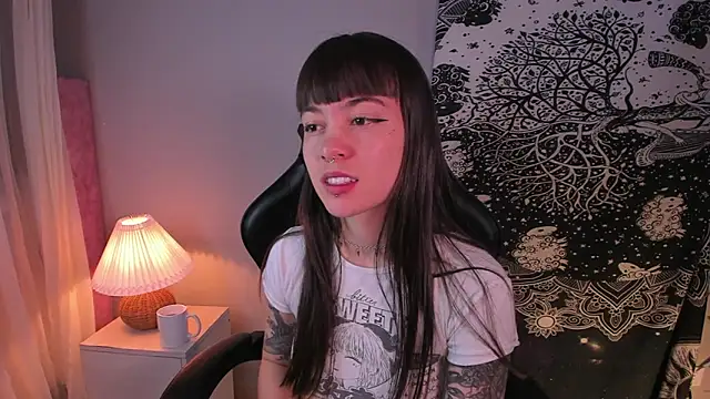 Snapshot of Lia_Sweett_ chatting on 14, 1, 2025 Lia Sweett online show from 14, 1, 2025