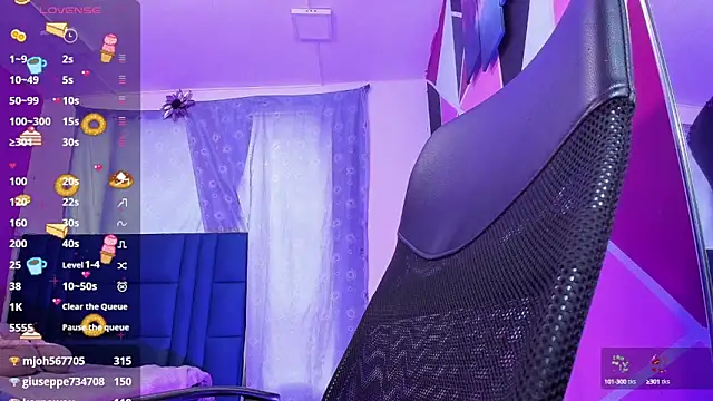 dakota-bright01 online show from 24, 1, 2025