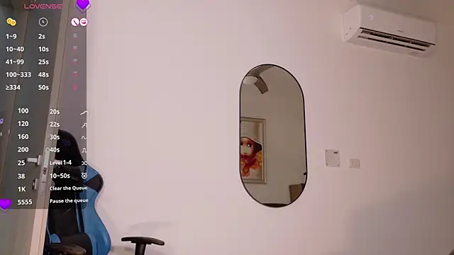 Snapshot of Mishel_Blessing chatting on 28, 10, 2025 Mishel Blessing online show from 28, 10, 2025