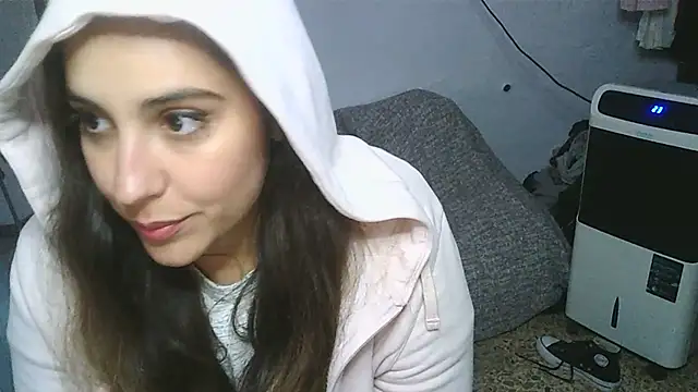 Snapshot of Ursumi1 chatting on 8, 12, 2024 Ursumi1 online show from 8, 12, 2024